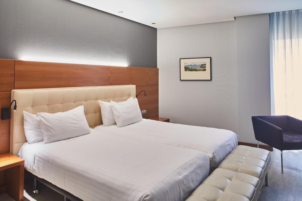 ซิลเคนโคลิเซียม Hotel ซานตานเดร์ ภายนอก รูปภาพ