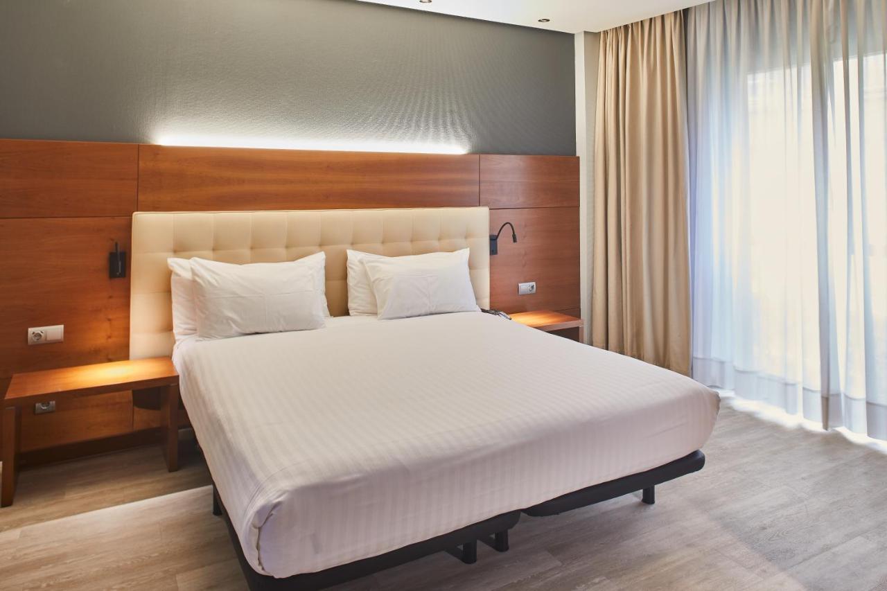 ซิลเคนโคลิเซียม Hotel ซานตานเดร์ ภายนอก รูปภาพ